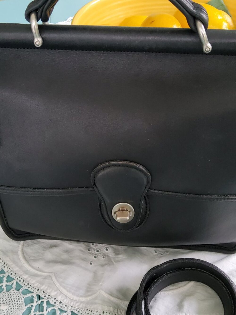 Vintage Coach Willis Crossbody Bag in Black with Nickel 9927 + Hangtag - Picture 2 of 15